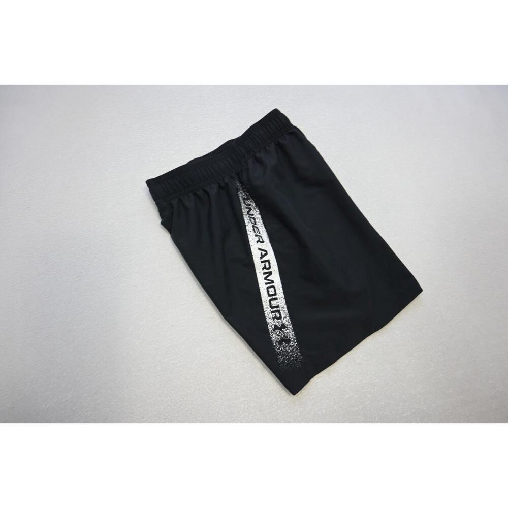Under Armour Gym Shorts HeatGear Running Black W/Pockets 8"‎ INS Mens Small